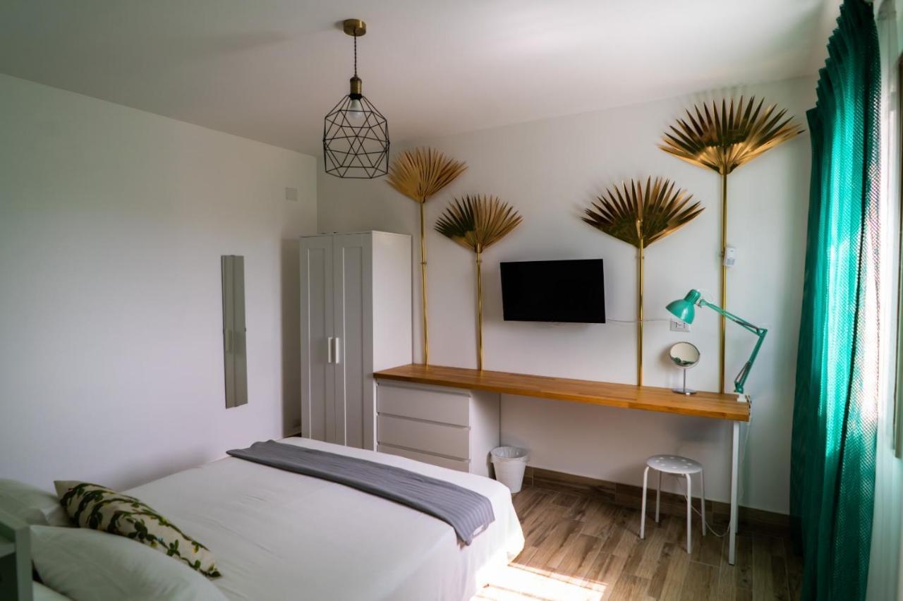 Villetta Gallo B&B Casa Vacanze Humanitas Catania Centro Sicilia Clinica Humanitas ミステルビアンコ エクステリア 写真